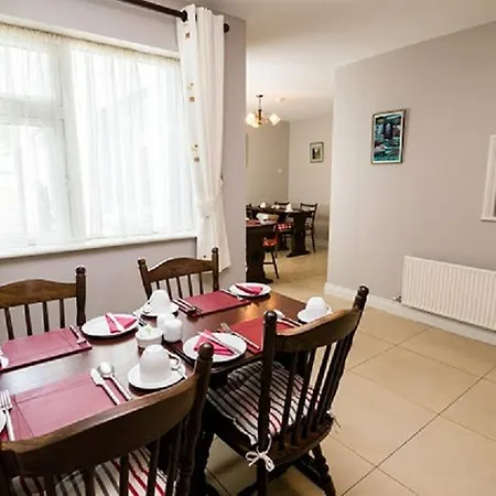 O Neills Nocleg ze śniadaniem 3*